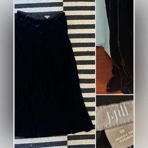 NWT Black velvet high quality J Jill maxi skirt- back zip- 8